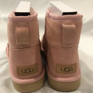 UGG pink classic mini II boot